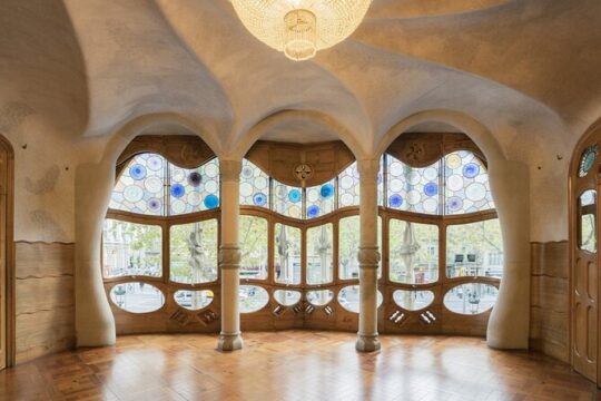 Fast Track Casa Batlló & La Pedrera Guided Tour