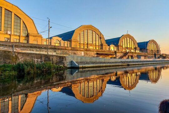 Private Boat Tour experience in Riga (City Canal and Daugava)