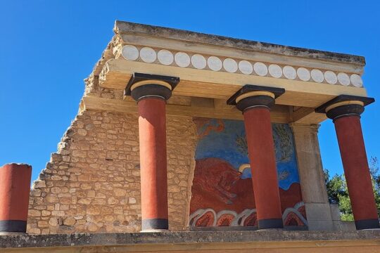 Private Guided Tour to Knossos Palace and Zeus Cave from Elounda