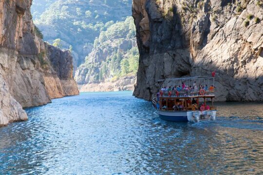 Cabrio Bus Safari and Green Lake Boat Trip from Side
