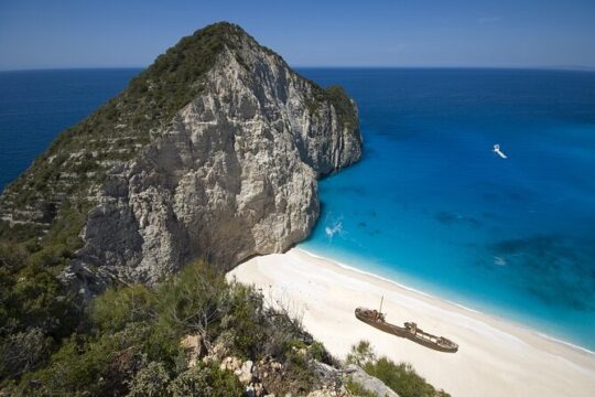 Half Day Shipwreck Bay Guided Tour by Fast Boat