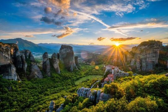 Full Day Private Tour To Meteora - Thermopylae - Delphi