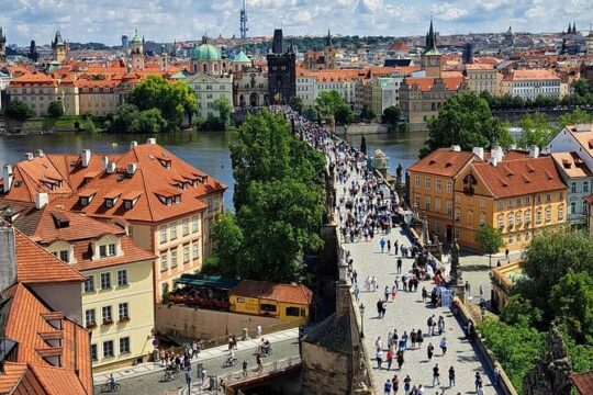 Prague Full Day Guided Tour with private transfers From Vienna