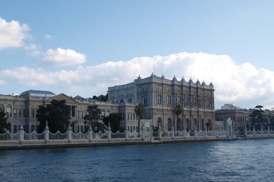 Guided Tour: Bosphorus Cruise & Dolmabahce Palace