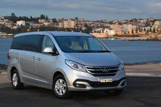 Cairns Airport luxury private transfer Airport to City Hotel