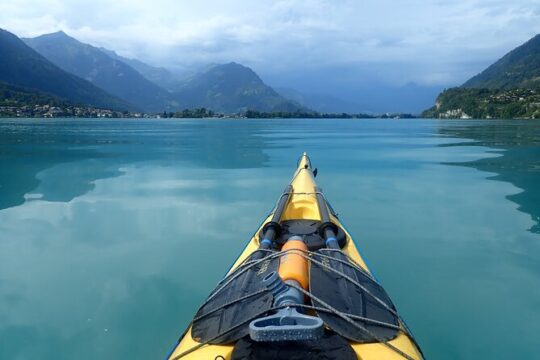 Kayak Tour of the Turquoise Lake Brienz