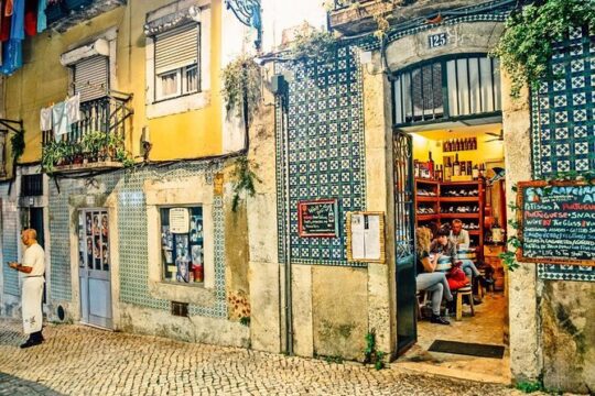 Lisbon : A Walking tour to familiar with History, Stories & Lifestyle