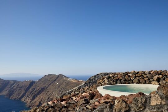 Volcanic hot-tub with caldera view for ultra-romantic couples