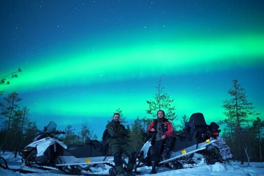 Snowmobile Photography Trip to the Aurora