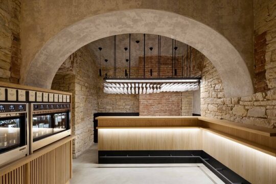 2 Hours Wine Tasting in a Historical Cellar in Krizikova