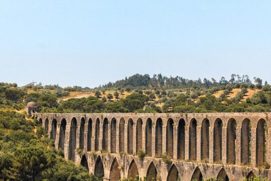 Private day trip from Lisboa to Tomar, English speaking driver