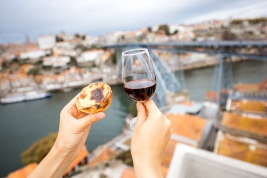 Tour 2 Wineries with Wine Visit and Tasting in Arrábida Lisbon