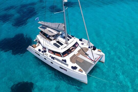 Private Chania Day Catamaran Cruise to Agioi Theodoroi Islands