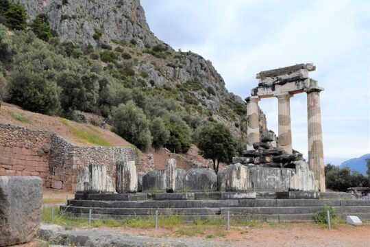 Delphi Relaxing and Historical Full Day tour From Athens