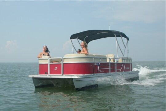 8-Hour Pontoon Boat Rental in Chincoteague Island