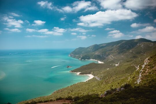 Arrábida Private Tour | Olive | Sesimbra | Explore and Taste