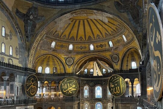 Istanbul, Topkapi Palace, Basilica Cistern and Grand Bazaar Tour