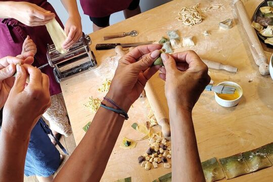 Walking Tour in Lake Como with Lierna Cooking Class