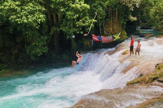 Blue Hole and Sightseeing Tour from Ocho Rios