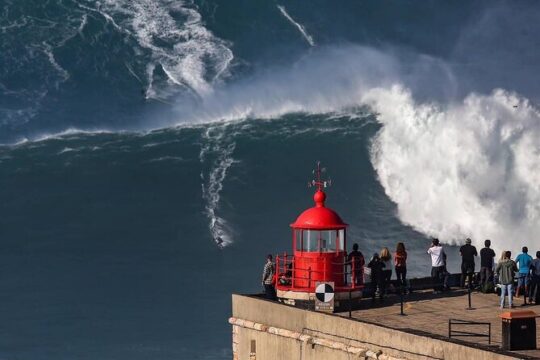 Full-Day Discover Fátima, Óbidos, Nazaré and Batalha Private Tour