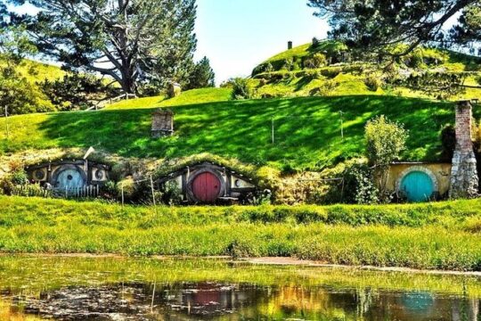 3-Day Hobbiton and Waitomo Tour from Auckland with Accommodation