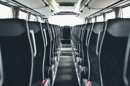 Airport Transfer in Iceland from Reykjavik City to Keflavik Airport One Way