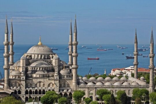 Blue Mosque (inner visits) and Sultanahmet Square, Istanbul