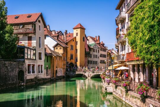 Exclusive day in Annecy from Lyon - Private