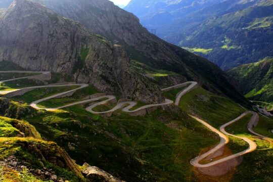 Transfagarasan road & wild brown bears -Private Day Trip