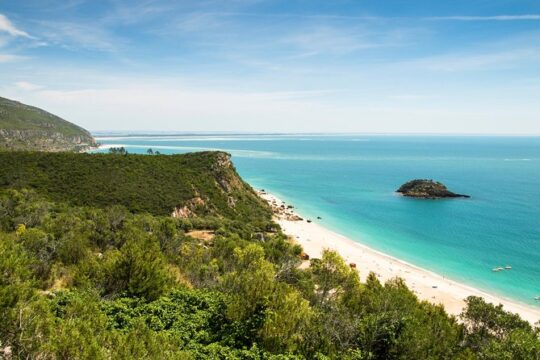 Private Day Tour Arrabida, Sesimbra & wine tastings from Lisbon