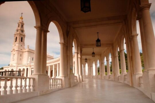 Lisbon: Shrine of Fátima Half Day Tour