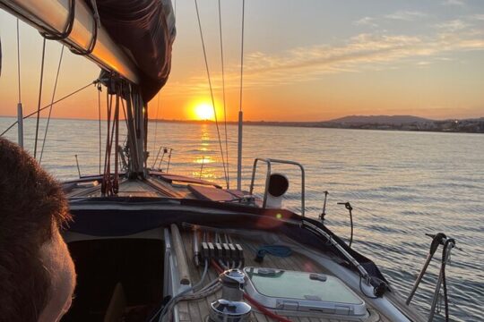 Private Sailing and Wine Tasting Tour in Lisbon