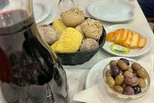 Private food tour gastronomy in lisbon with Ten tastings