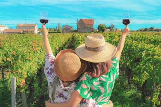 Private Full Day Wine Tour with Lunch in Southern Lisbon