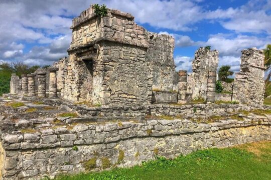 2-Day Tulum, Coba, Aldea Maya and Catamaran Tour to Isla Mujeres