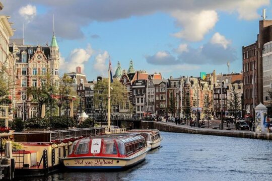 Private Taxi Transfer from cruise port in Amsterdam to a hotel in Amsterdam
