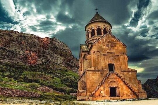 Private Day Trip to Khor Virap, Areni & Noravank