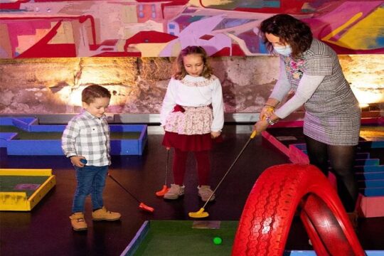 Indoor Mini Golf Experience