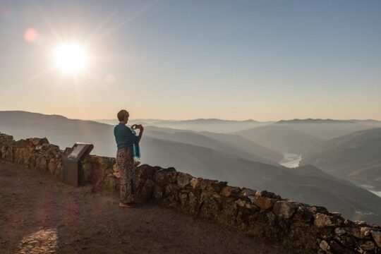 Douro Full Day Tour with Wine Tasting and Lunch