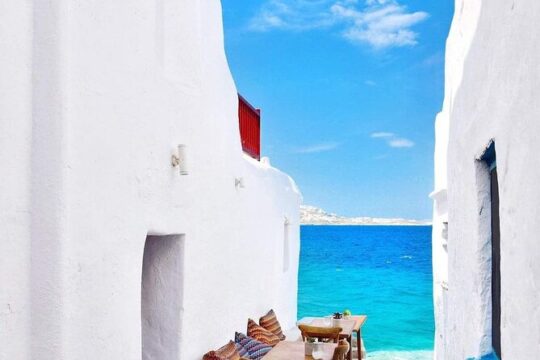Mykonos Sightseeing Tour with a Local