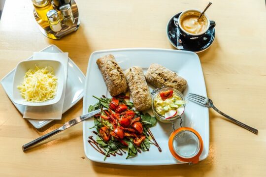 Budapest Food Tour with a Local: A Feast for Foodies 100% Personalized