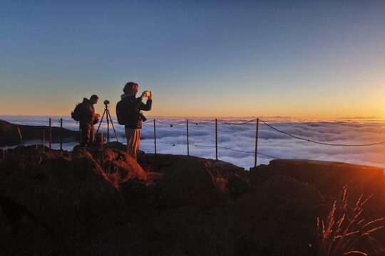 Sunrise Guided Hike PR1 Pico do Areeiro Pico Ruivo small group
