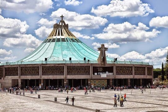 Full-Day Tour of Teotihuacan and Basilica of Guadalupe in Mexico