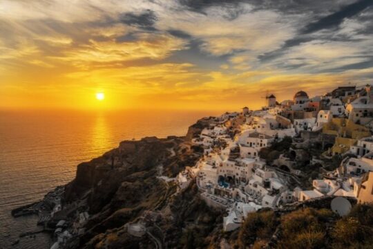 Private Oia and Ammoudi Sunset Experience