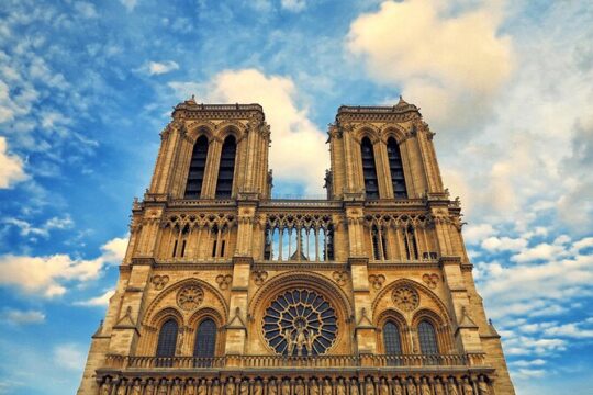 Notre Dame Paris outdoor Walking Tour with Crypt Entry