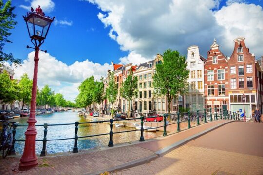 Amsterdam Scavenger Hunt and Highlights Self-Guided Tour