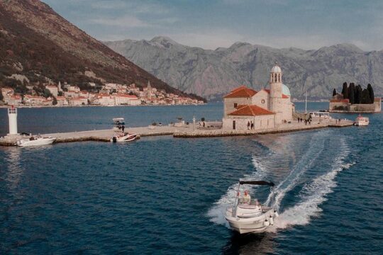 Perast & Our Lady of the Rocks 1,5 hours private tour