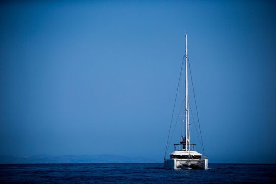 Beautiful Day Catamaran Caldera Cruise incl. Meal & Drinks