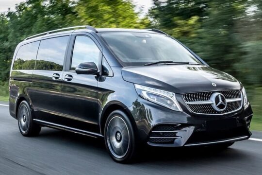 4 hours Private London City Tour in Mercedes with Driver & Audio