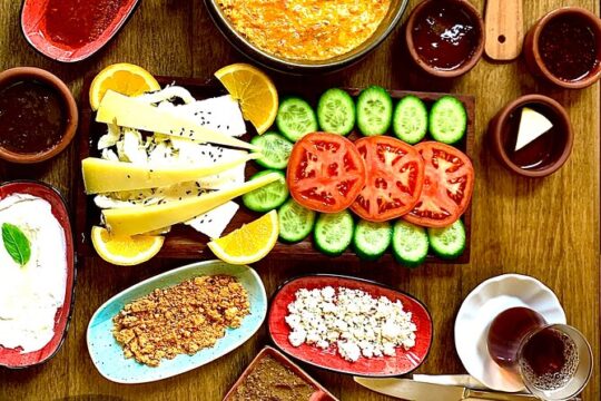 Private and guided VEGETARIAN / VEGAN tour of Istanbul